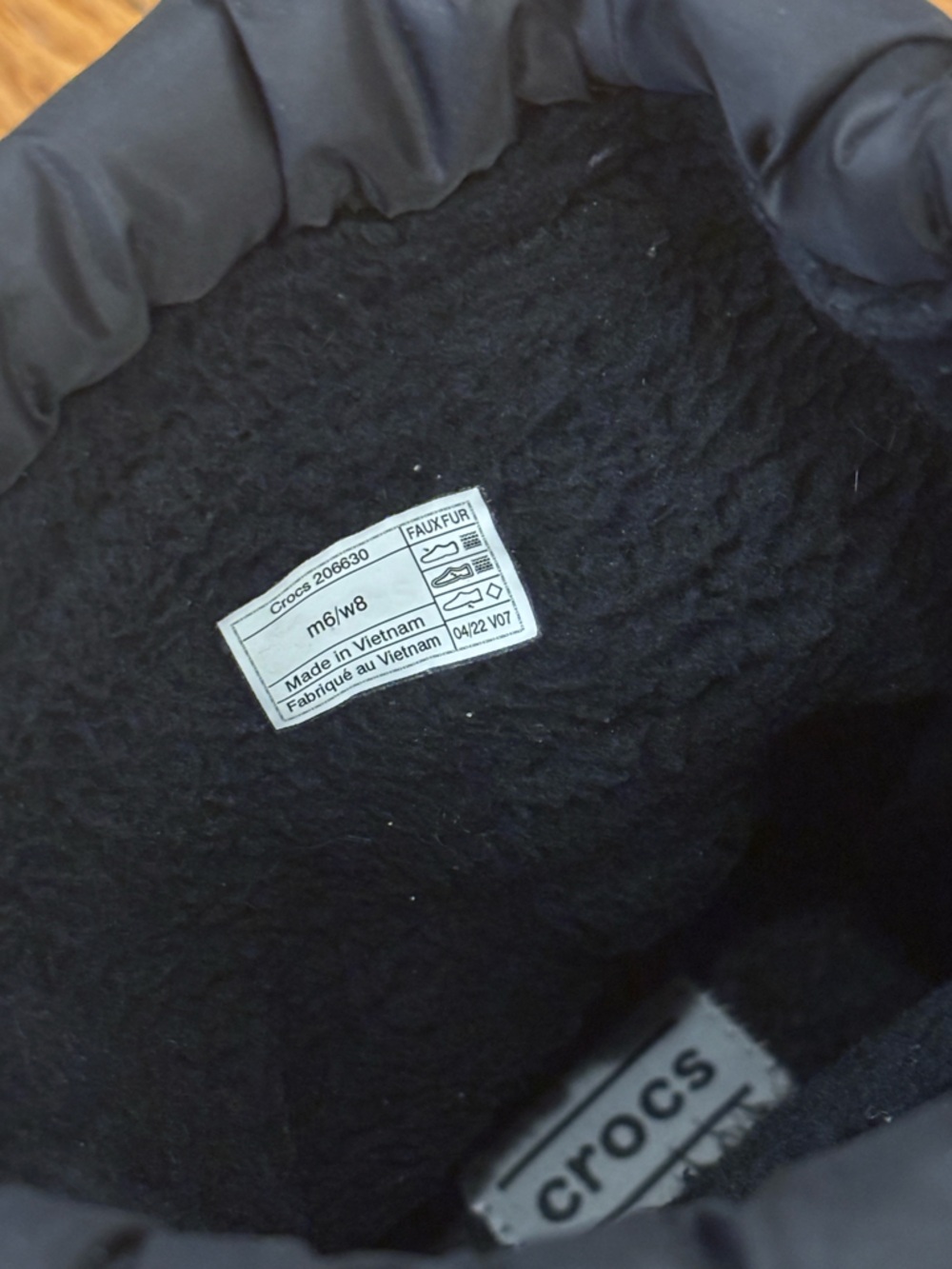 CROCS Black Women's Insulated Ankle Booties - Picture 5 of 8